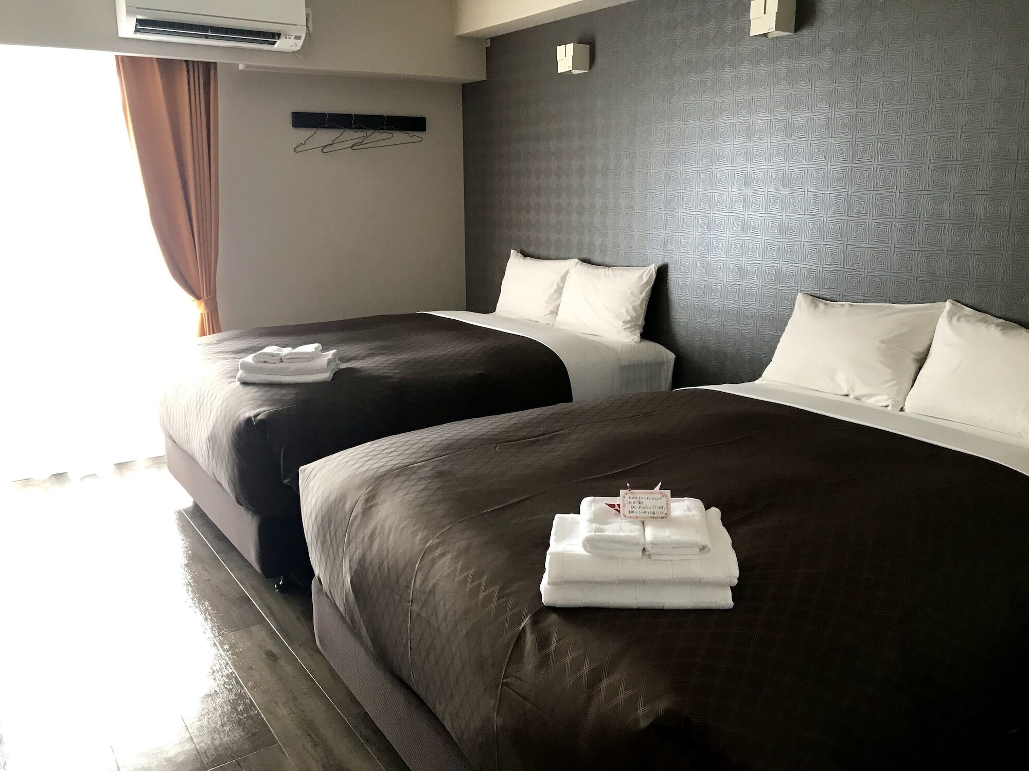 Mr.Kinjo Inn Урума Екстер'єр фото